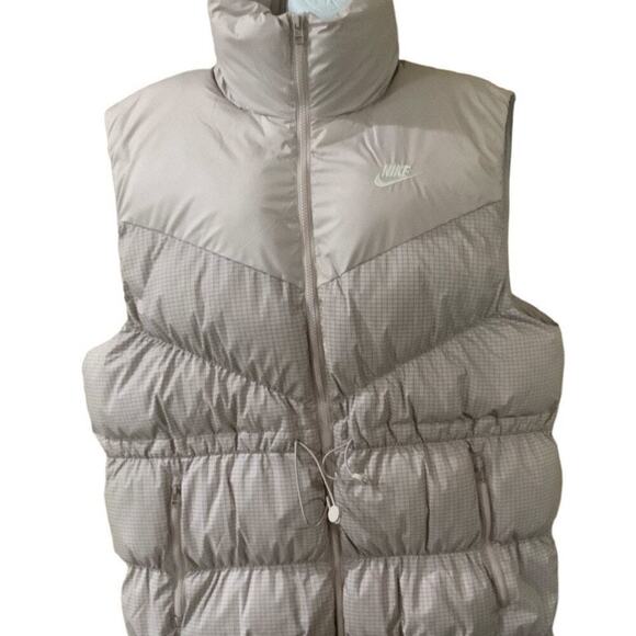 Nike Windrunner Therma Fit Puffer Vest Coat Women Size Medium Warm Winter NWT - Picture 16 of 16